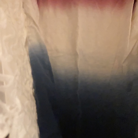 Double layered laced top - Picture 3 of 3